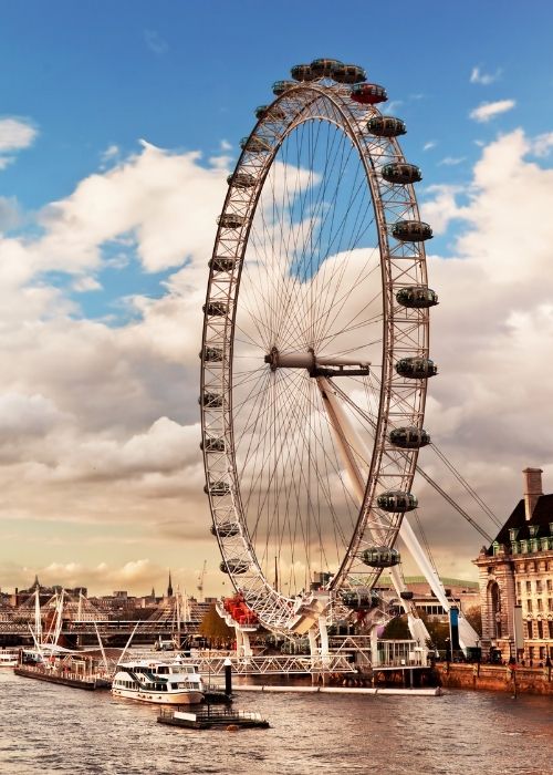 US sees sharp decline in international enrolments